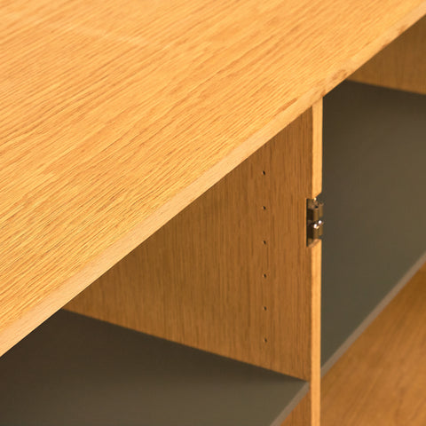 Svenskt skåp i ek, modell 'Triva', från NK Verkstäder i Nyköping