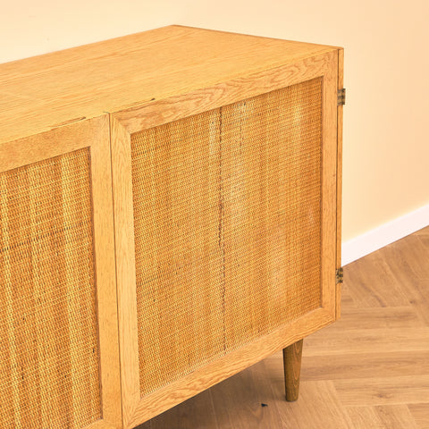 Svenskt skåp i ek, modell 'Triva', från NK Verkstäder i Nyköping