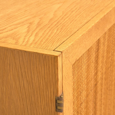 Svenskt skåp i ek, modell 'Triva', från NK Verkstäder i Nyköping