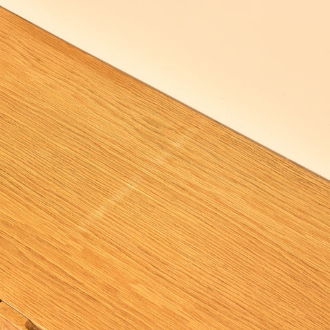 Svenskt skåp i ek, modell 'Triva', från NK Verkstäder i Nyköping