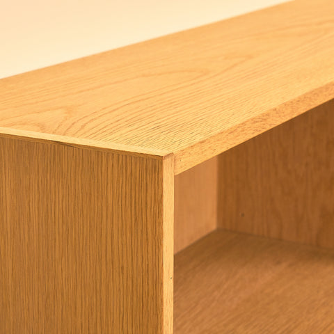 Svensk bokhylla i ek modell 'Triva', från NK Verkstäder i Nyköping