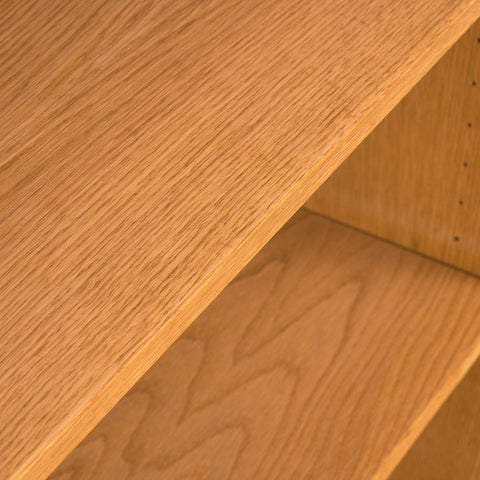 Svensk bokhylla i ek modell 'Triva', från NK Verkstäder i Nyköping