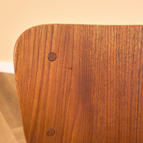 Dansk matstol i teak och ek av Ib Kofod-Larsen