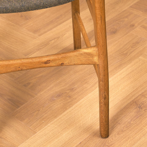 Dansk matstol i teak och ek av Ib Kofod-Larsen