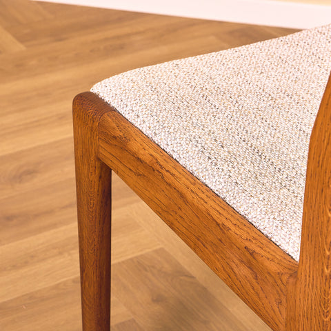 Danskt set med 6 matstolar i teak och massivt ek från Slagelse Møbelværk