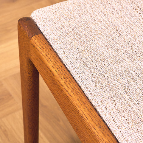 Danskt set med 6 matstolar i teak och massivt ek från Slagelse Møbelværk