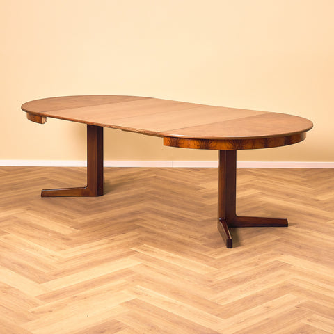 German round dining table in Santos rosewood by Rincklake van Endert
