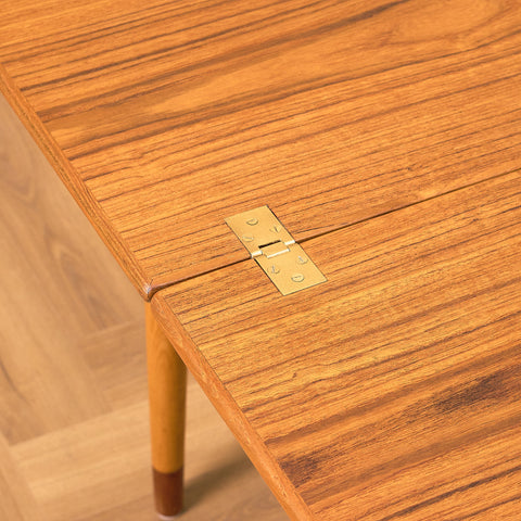 Danish foldable dining table in teak and beech, model 151, by Børge Mogensen for Søborg Møbler