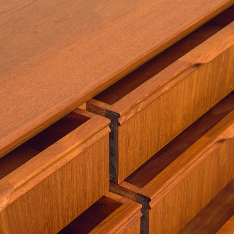 Danish chest of drawers in teak