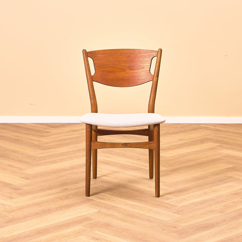 Danish dining chairs in teak and oak, Model 42A by Helge Sibast for Sibast