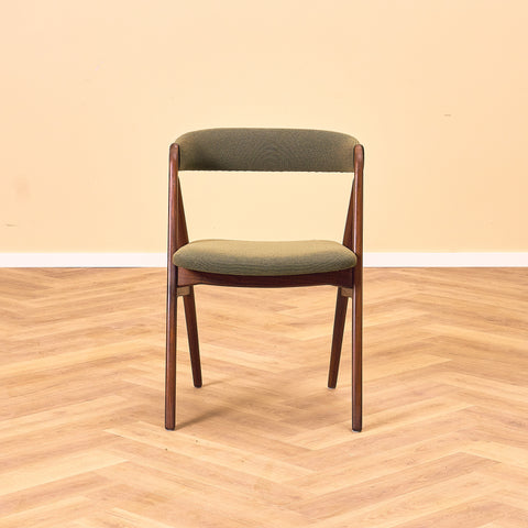 Danish set of 6 dining chairs 'model 205' by Thomas Harlev for Farstrup