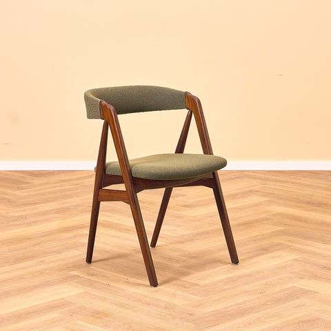 Danish set of 6 dining chairs 'model 205' by Thomas Harlev for Farstrup