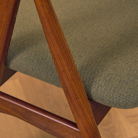 Danish set of 6 dining chairs 'model 205' by Thomas Harlev for Farstrup