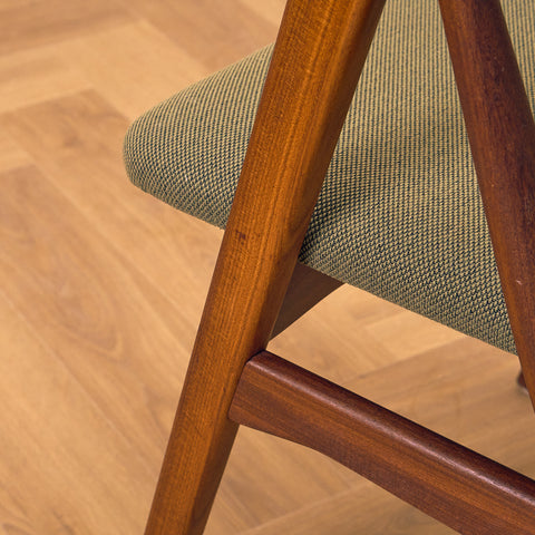 Danish set of 6 dining chairs 'model 205' by Thomas Harlev for Farstrup