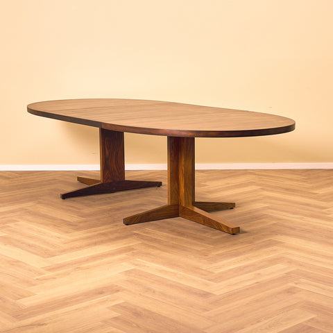 Danish oval dining table in Santos rosewood, 'model HM55' by John Mortensen for Heltborg Møbler