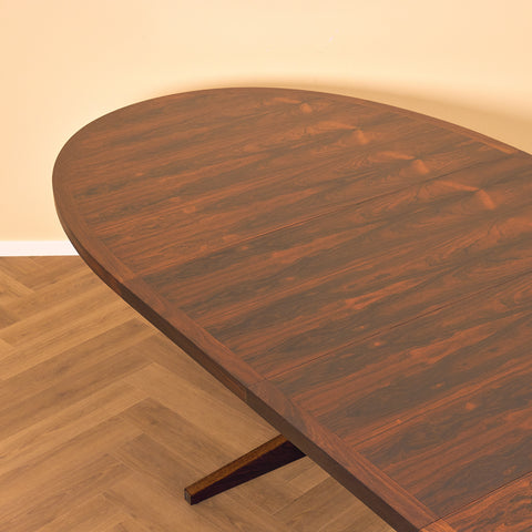 Danish oval dining table in Santos rosewood, 'model HM55' by John Mortensen for Heltborg Møbler