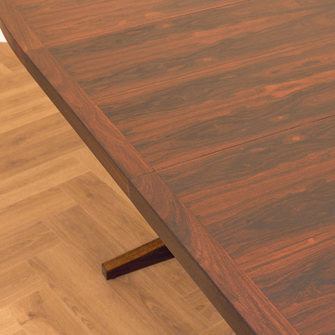 Danish oval dining table in Santos rosewood, 'model HM55' by John Mortensen for Heltborg Møbler