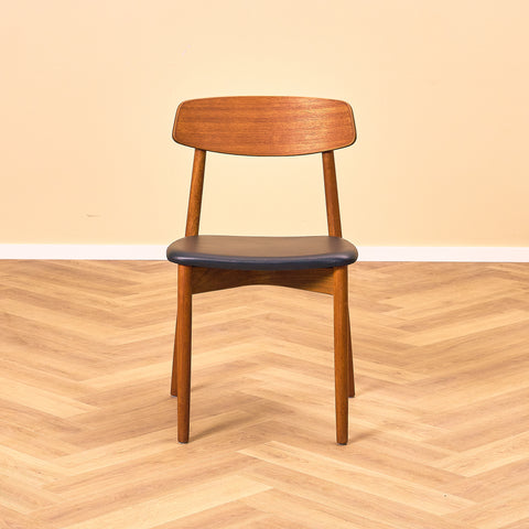 Danish dining chairs in teak by Harry Østergaard for Randers Møbelfabrik