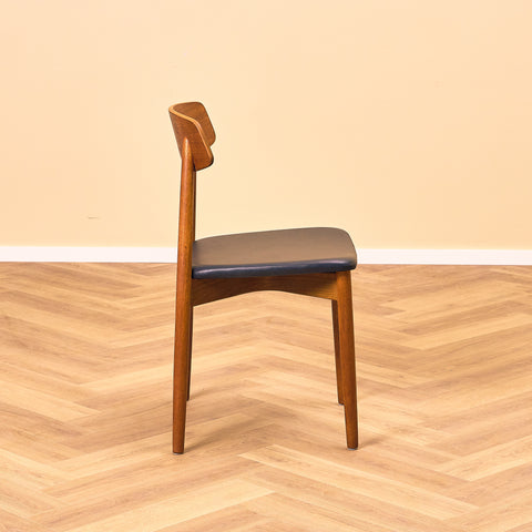 Danish dining chairs in teak by Harry Østergaard for Randers Møbelfabrik