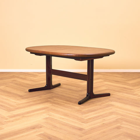 Danish oval dining table in mahogany