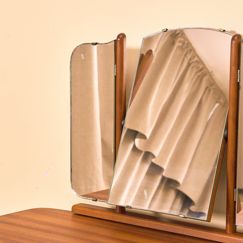 Swedish dressing table / Writing desk in mahogany by Fröseke, AB Nybrofabrikerna