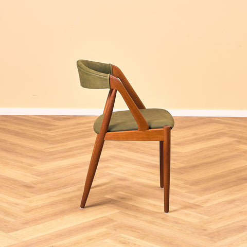 Danish dining chairs in teak, model 31 by Kai Kristiansen