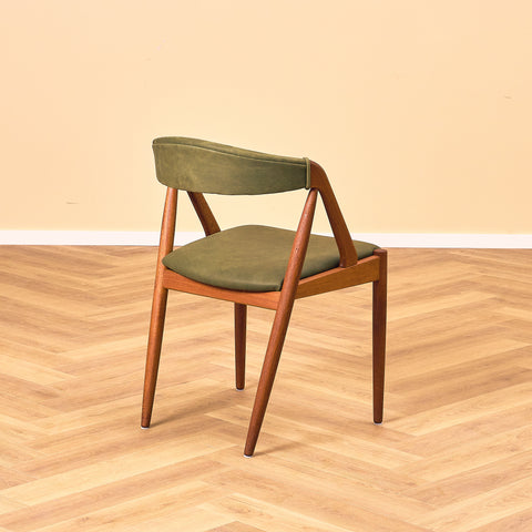 Danish dining chairs in teak, model 31 by Kai Kristiansen