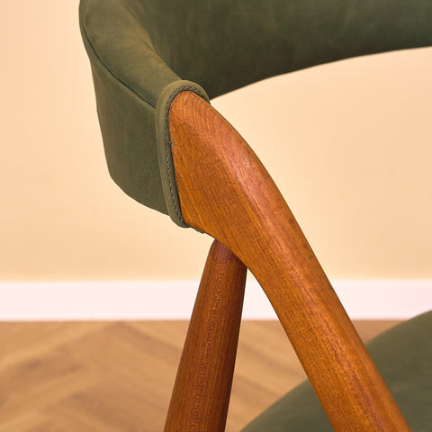 Danish dining chairs in teak, model 31 by Kai Kristiansen