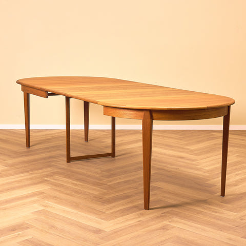 Danish round dining table in teak