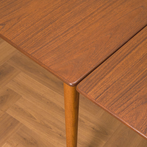 Danish rectangular dining table in teak and oak