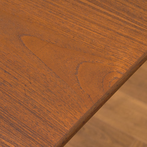 Danish rectangular dining table in teak and oak