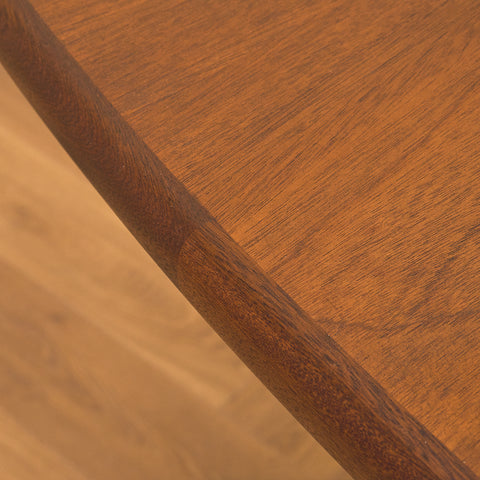 Danish oval dining table in mahogany by Skovby Møbelfabrik