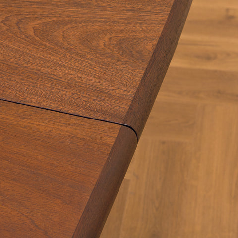 Danish oval dining table in mahogany by Skovby Møbelfabrik