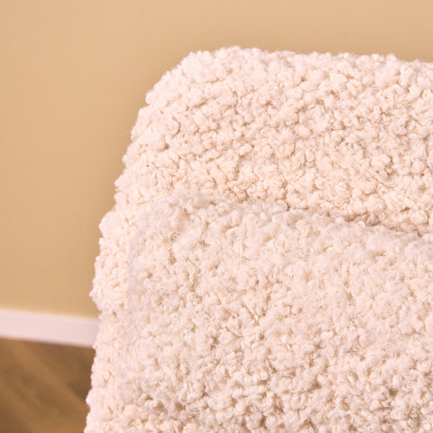 Svensk fåtölj i bokträ