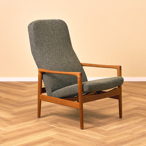 Svensk fåtölj i teak av DUX