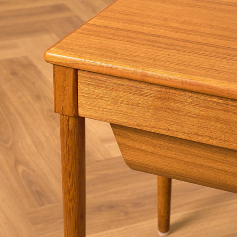 Svenskt sidobord / soffbord i teak från Diö Möbler AB