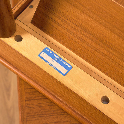 Svenskt sidobord / soffbord i teak från Diö Möbler AB