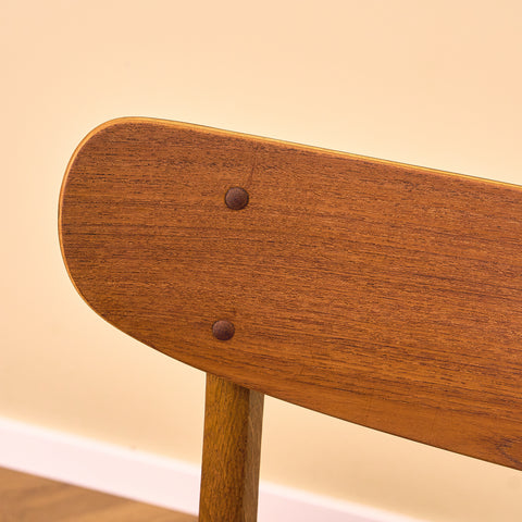 Danska matstolar i teak och ek