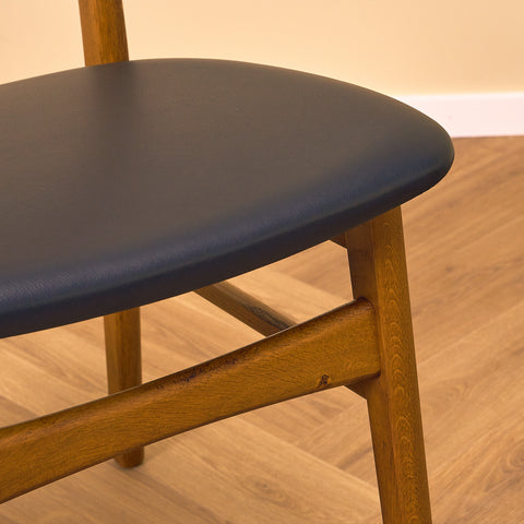 Danska matstolar i teak och ek