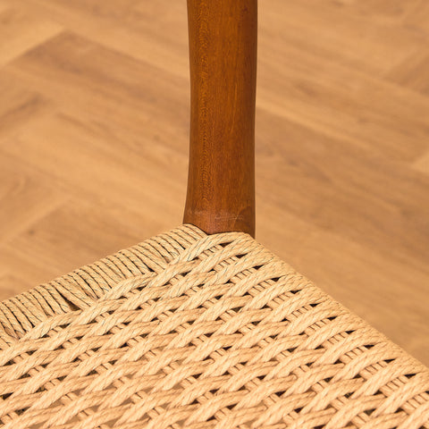 Danska matstolar i massiv teak av Niels Otto Møller för J.L. Møllers, modell 75