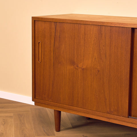 Danish sideboard in teak by Poul Hundevad