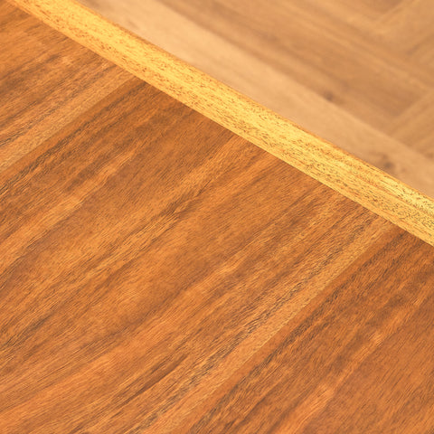 Svenskt litet sidobord i valnöt, modell 'Kaskad' av Sven Engström och Gunnar Myrstrand för Tingström