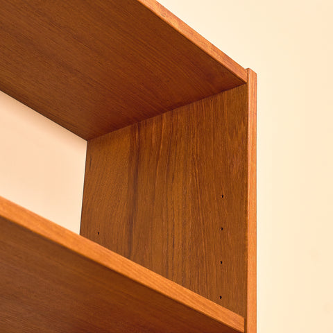 Svensk bokhylla i teak