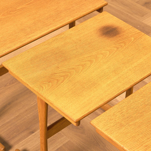 Danskt set med sidosbord i ek från Vildbjerg Möbelfabrik