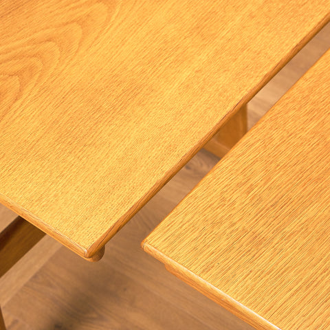 Danskt set med sidosbord i ek från Vildbjerg Möbelfabrik