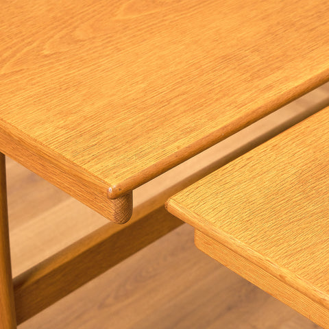 Danskt set med sidosbord i ek från Vildbjerg Möbelfabrik