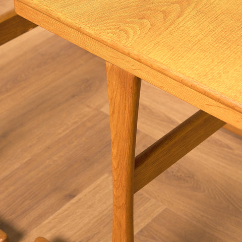 Danskt set med sidosbord i ek från Vildbjerg Möbelfabrik