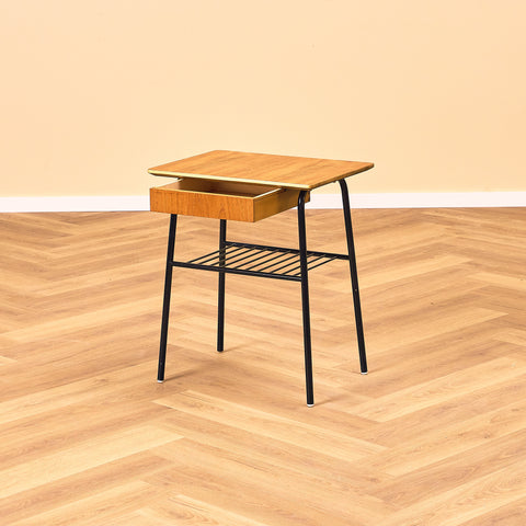 Svensk sängbord i teak