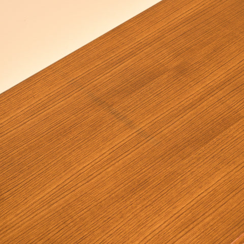 Svenskt skåp i teak