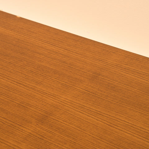 Svenskt skåp i teak